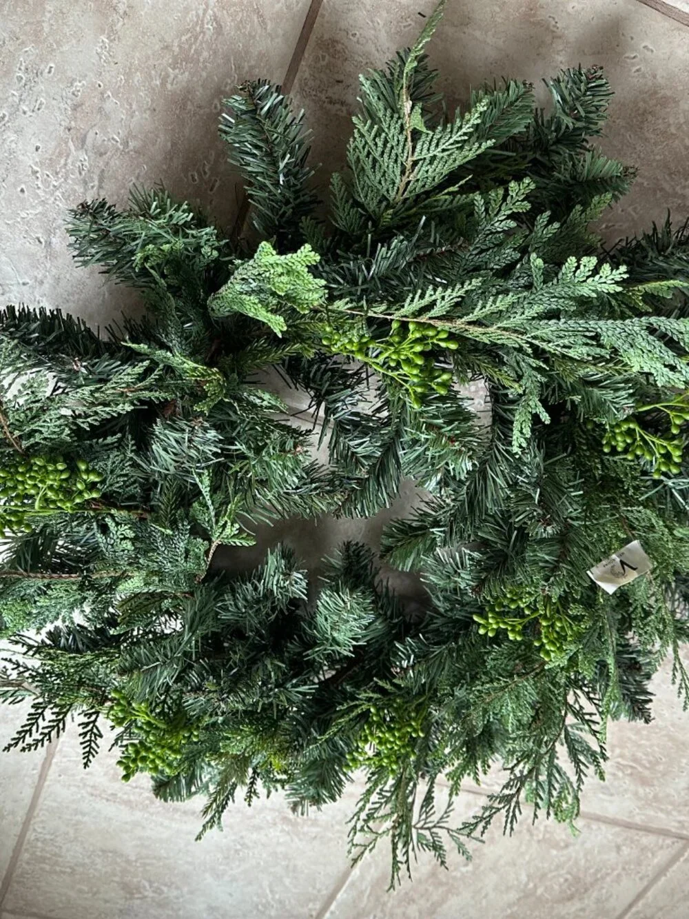 VINTAGE BRAND PINE WREATH WITH GREEN BERRIES AND FAUX BRANCHES:NWT